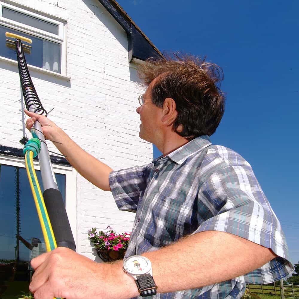 Professional Window Cleaner In Cardiff